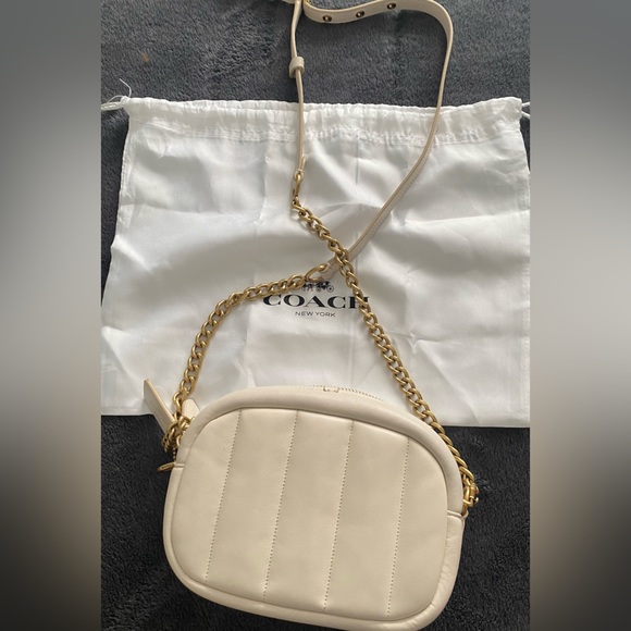 NEW COACH CAMERA BAG - Picture 3 of 6